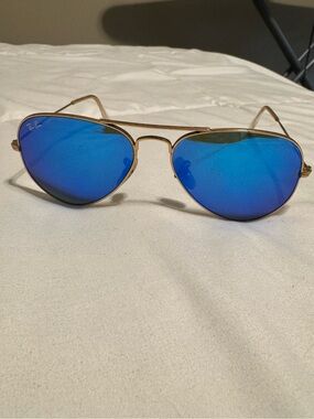 Ray-Ban Gold Frame Aviator Sunglasses with Blue Lenses